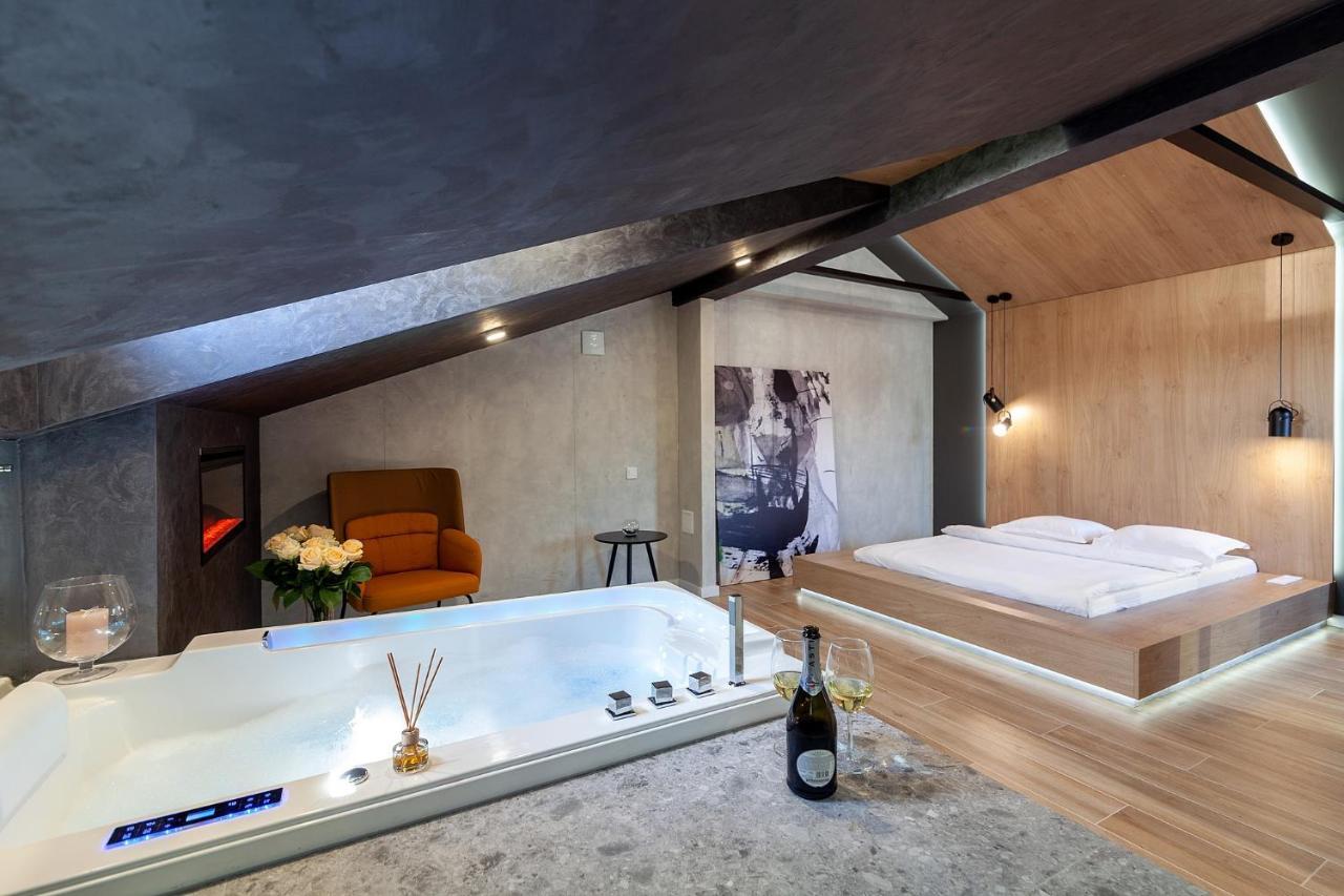 Royal Vip Jacuzzi Apart Lvov Exteriér fotografie