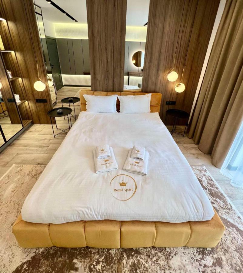 Royal Vip Jacuzzi Apart Lvov Exteriér fotografie