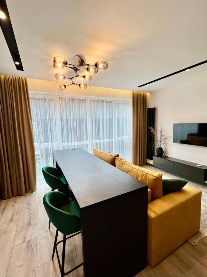 Royal Vip Jacuzzi Apart Lvov Exteriér fotografie