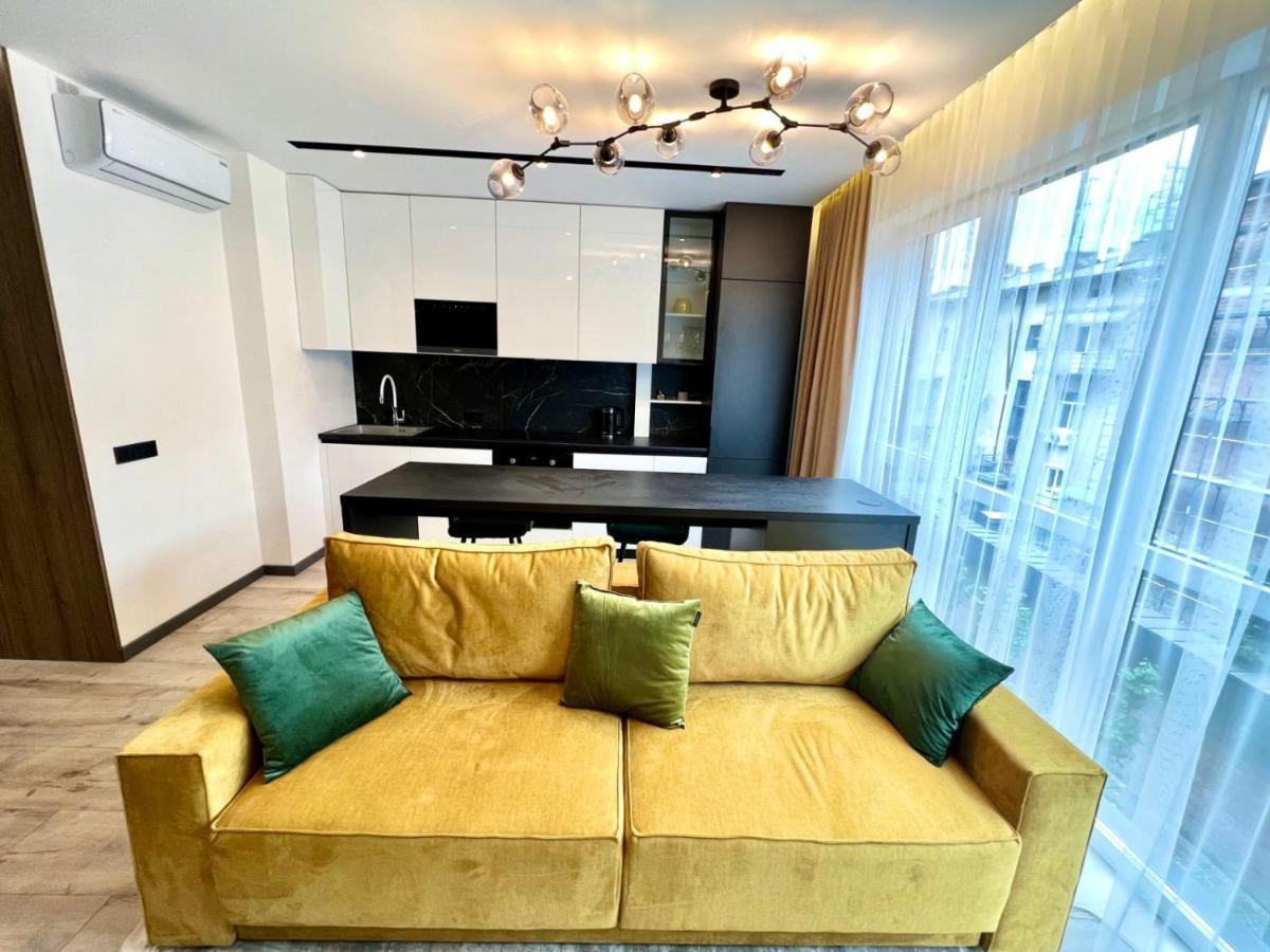 Royal Vip Jacuzzi Apart Lvov Exteriér fotografie