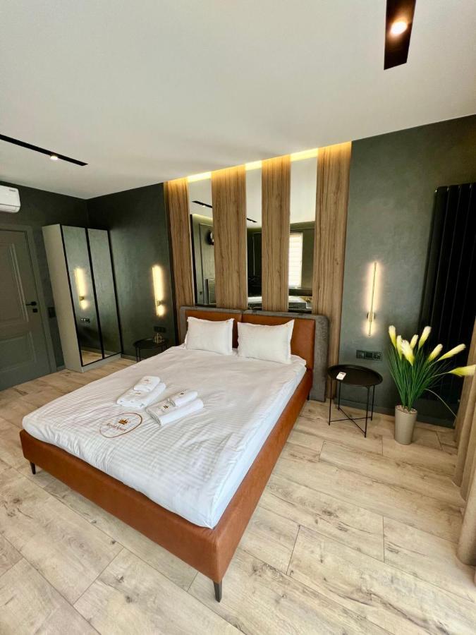 Royal Vip Jacuzzi Apart Lvov Exteriér fotografie