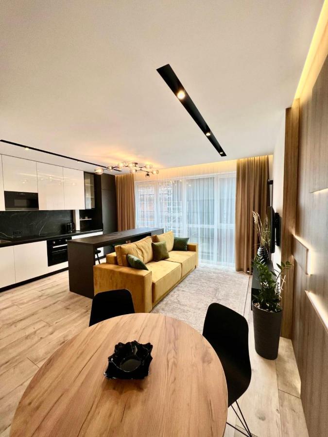 Royal Vip Jacuzzi Apart Lvov Exteriér fotografie