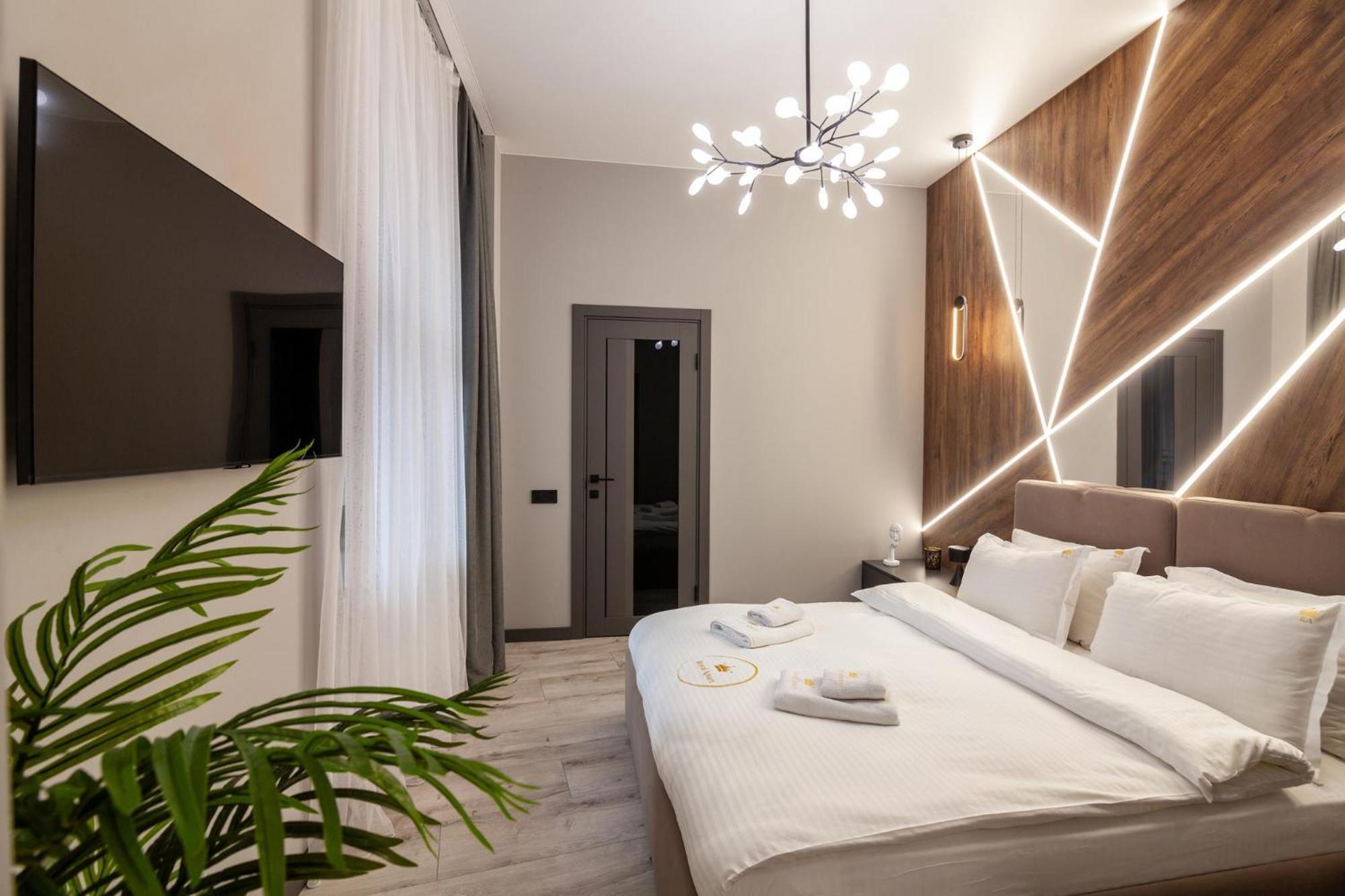 Royal Vip Jacuzzi Apart Lvov Exteriér fotografie