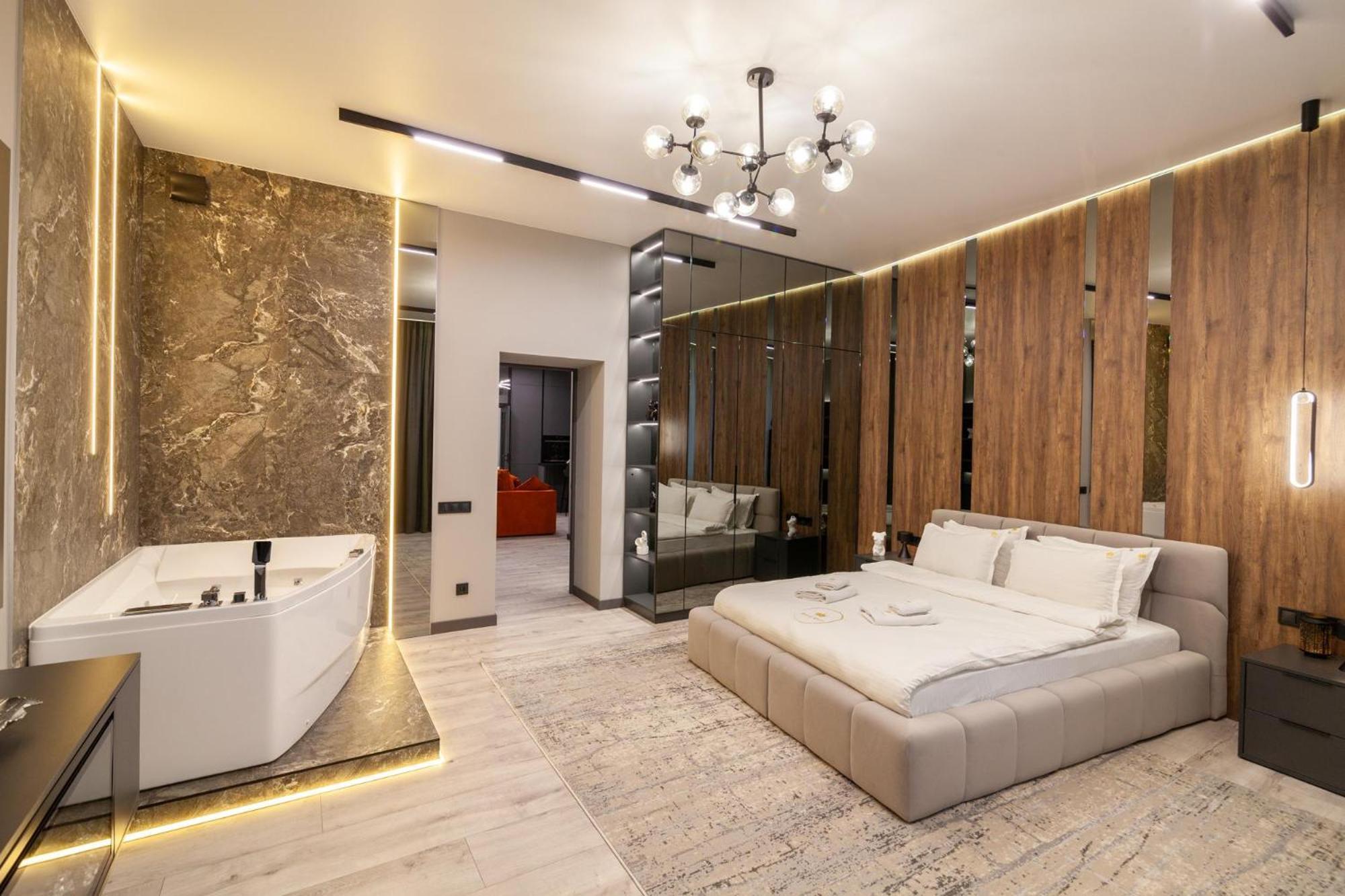 Royal Vip Jacuzzi Apart Lvov Exteriér fotografie